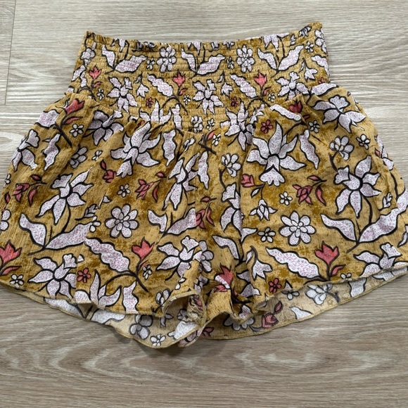 NWOT Aerie Floral Smocked High Waisted Shorts - Picture 1 of 3
